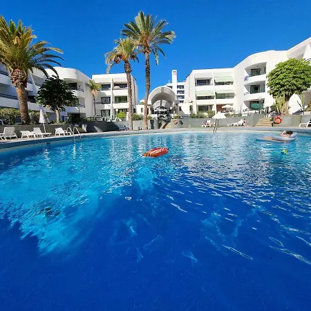 Casa Palmera Only 150 Meters To The Beach, Heated Pool, Wifi, Sat-tv, Balcony With Poolview ארונה