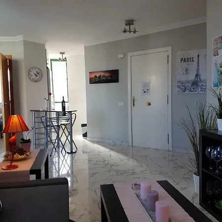 Appartement Casa Palmera Only 150 Meters To The Beach, Heated Pool, Wifi, Sat-tv, Balcony With Poolview