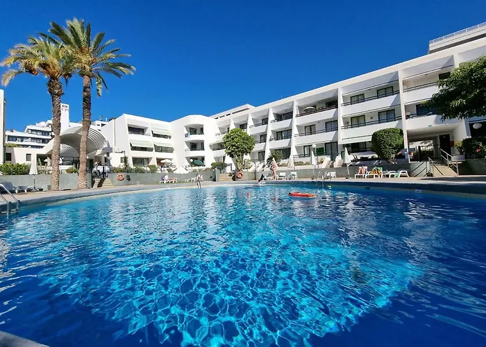 Casa Palmera Only 150 Meters To The Beach, Heated Pool, Wifi, Sat-tv, Balcony With Poolview ארונה