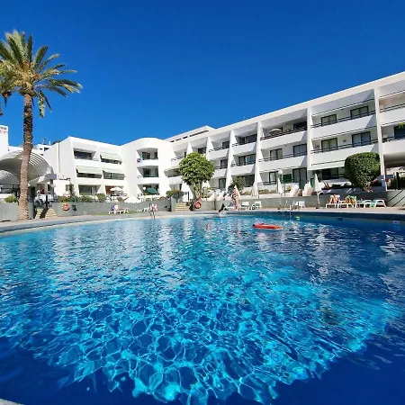 Casa Palmera Only 150 Meters To The Beach, Heated Pool, Wifi, Sat-tv, Balcony With Poolview Arona (Tenerife)