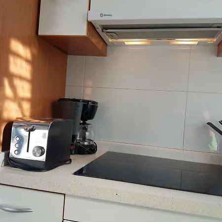 شقة Casa Palmera Only 150 Meters To The Beach, Heated Pool, Wifi, Sat-tv, Balcony With Poolview أرونا