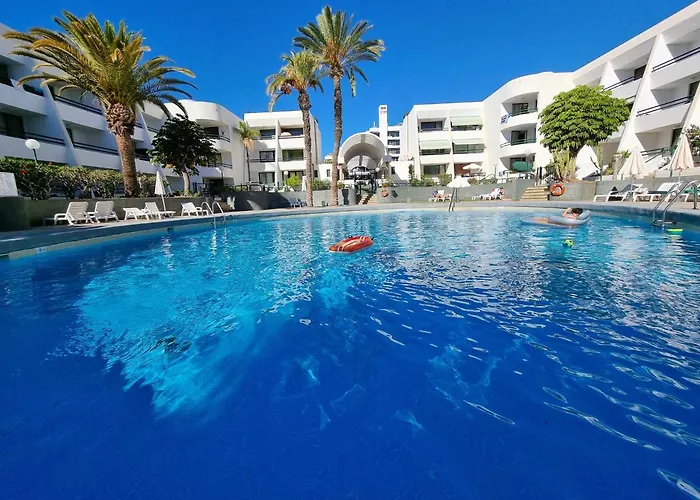 Casa Palmera Only 150 Meters To The Beach, Heated Pool, Wifi, Sat-tv, Balcony With Poolview Arona (Tenerife)