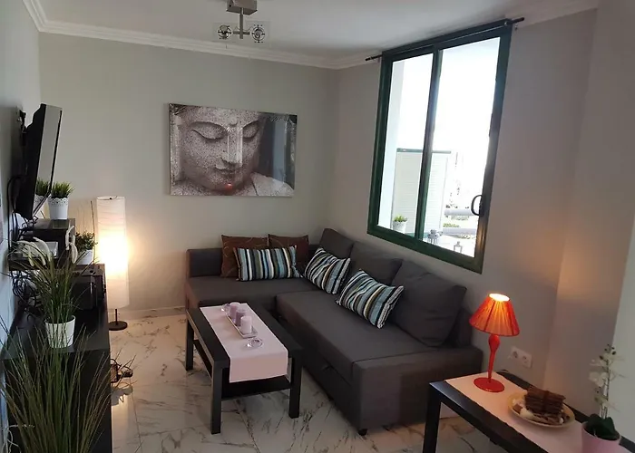 Casa Palmera Only 150 Meters To The Beach, Heated Pool, Wifi, Sat-tv, Balcony With Poolview 아파트 아로나