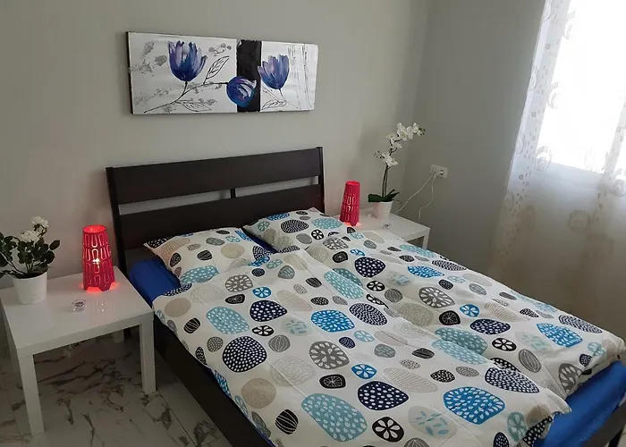 Casa Palmera Only 150 Meters To The Beach, Heated Pool, Wifi, Sat-tv, Balcony With Poolview Appartamento Arona (Tenerife)